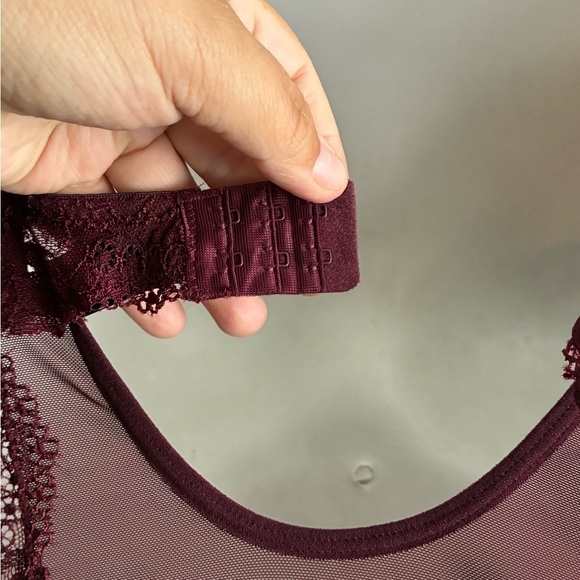 Rene Rofe Grand Finale  Ruffle Burgundy Lace M/L - Picture 11 of 14